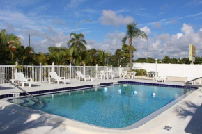 Отель Sunshine Inn & Suites Venice, Florida  Венис